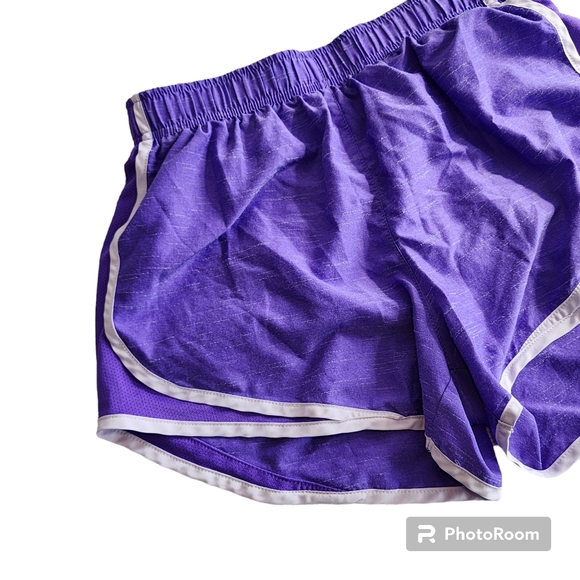 Womens Nike Dri Fit Shorts Size small purple - Picture 2 of 7